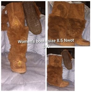 Women's boots size 8.5